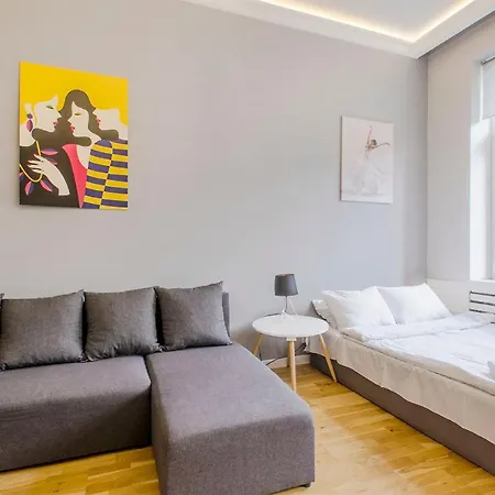 Apartstate On 6 Sierpnia, 37 * Lodz (Lodz)