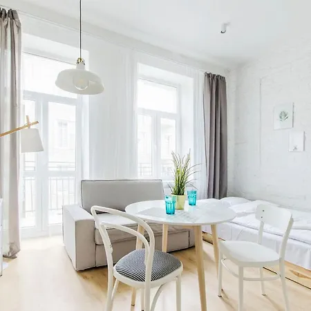 Apartstate On 6 Sierpnia, 37 * Lodz (Lodz)
