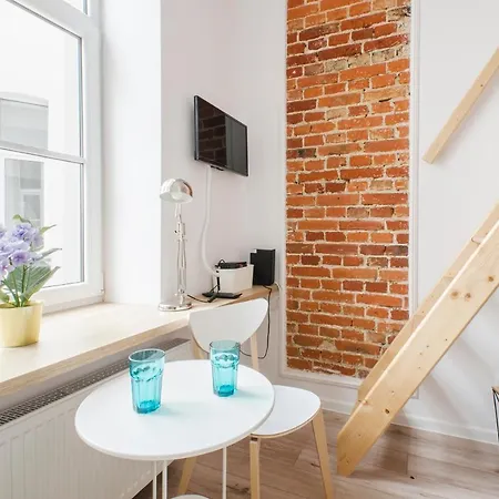 Apartstate On 6 Sierpnia, 37 *