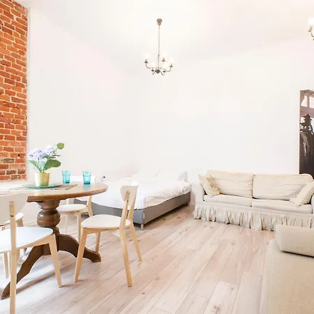 Apartstate On 6 Sierpnia, 37 Apartment Lodz (Lodz)